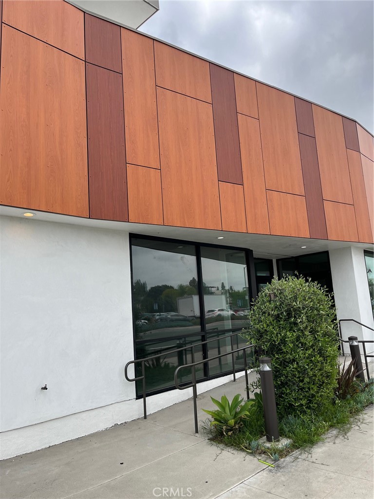 6172 Beach Boulevard