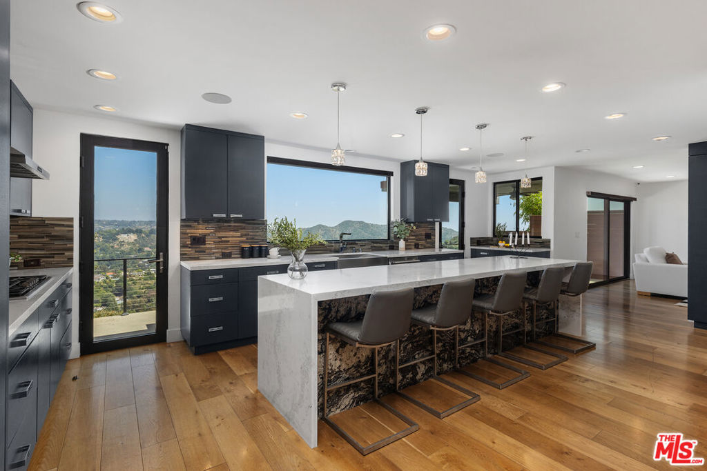 2728 Angelo Drive