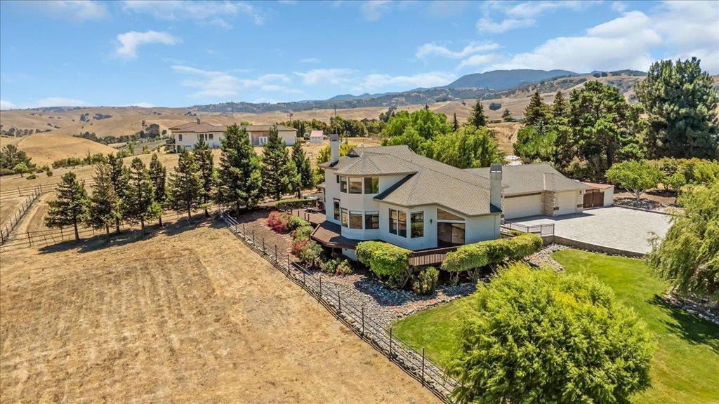 275 Nicholson Drive