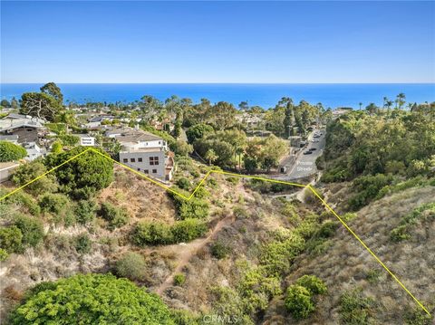 Photo of 455 Bonvue Terrace, Laguna Beach, CA 92651 (MLS # LG25194171)