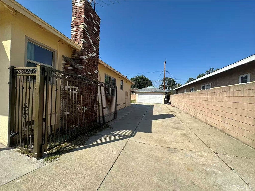 2323 W Cedarwood St, West Covina CA 91790