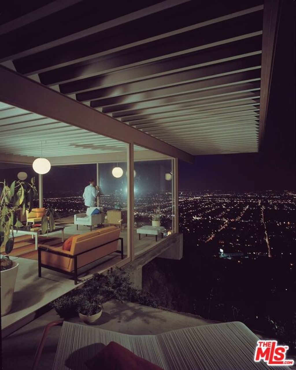 Photo of 1635 Woods Drive, Los Angeles, CA 90069 (MLS # 25621475)