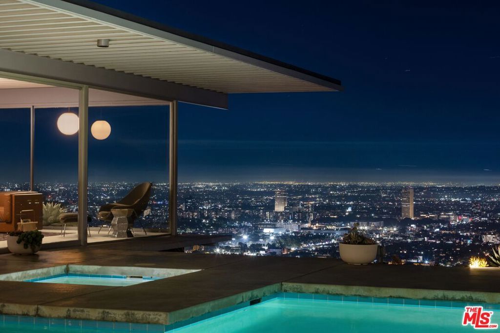 Photo of 1635 Woods Drive, Los Angeles, CA 90069 (MLS # 25621475)