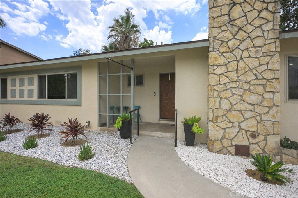 414 Via Vista Drive