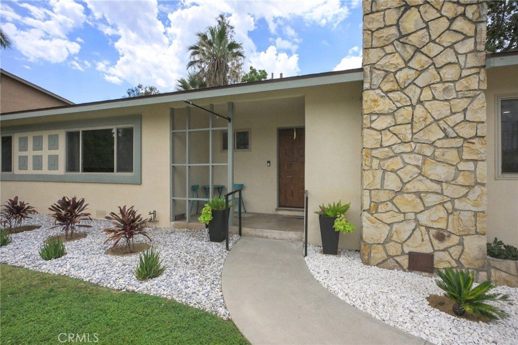 414 Via Vista Drive
