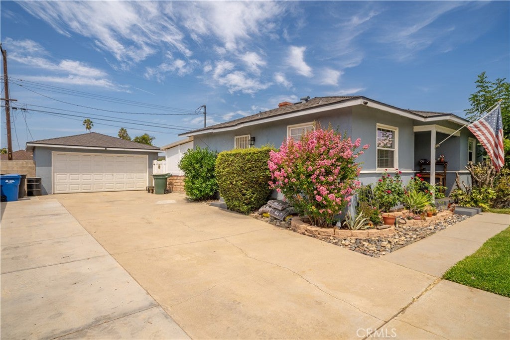 403 N Astell Avenue