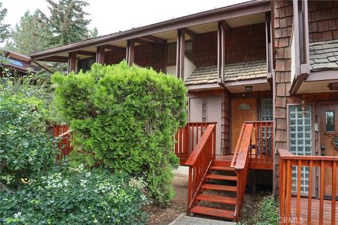 Photo of 861 Thrush Dr, Big Bear Lake, CA 92315 (MLS # IG26094806)