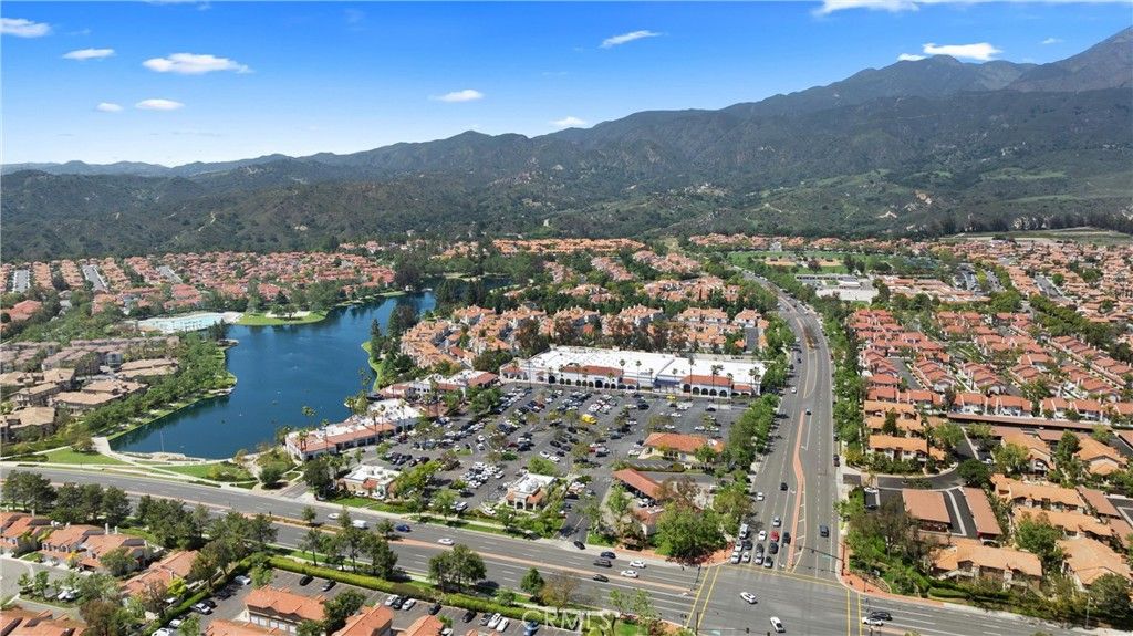 listing image 130721114324067716925