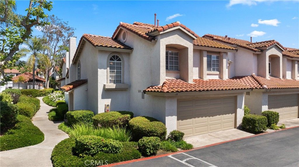 listing image 130728880280061149579