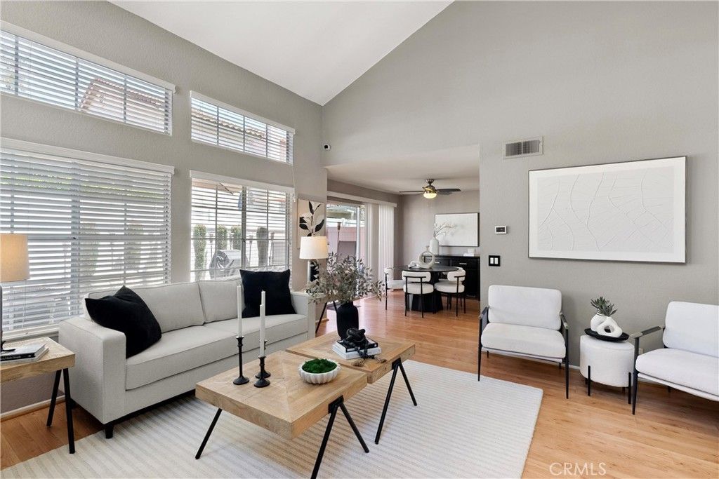 listing image 130721508136358429252