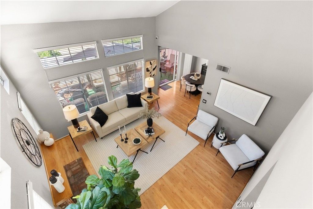 listing image 130727557465439955583