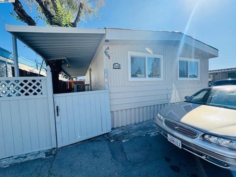 2399 E 14th Street San Leandro CA 94577