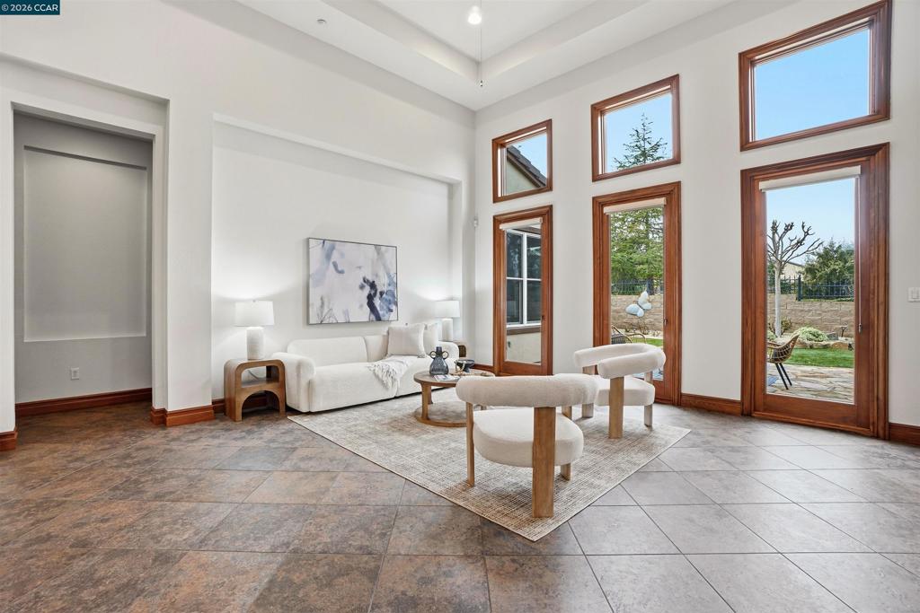 1613 1613 California Trl