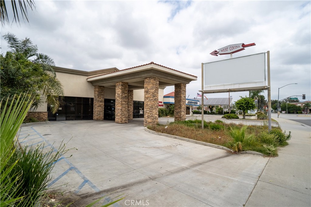 537 S Glendora Avenue