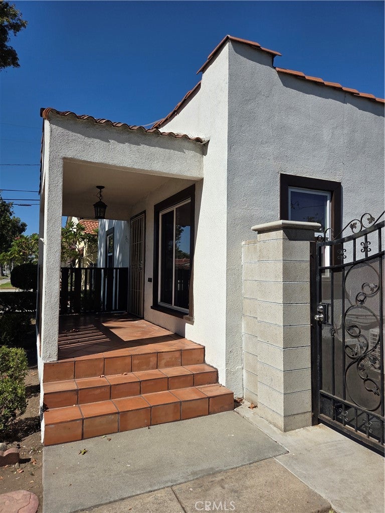 321 E Norwood