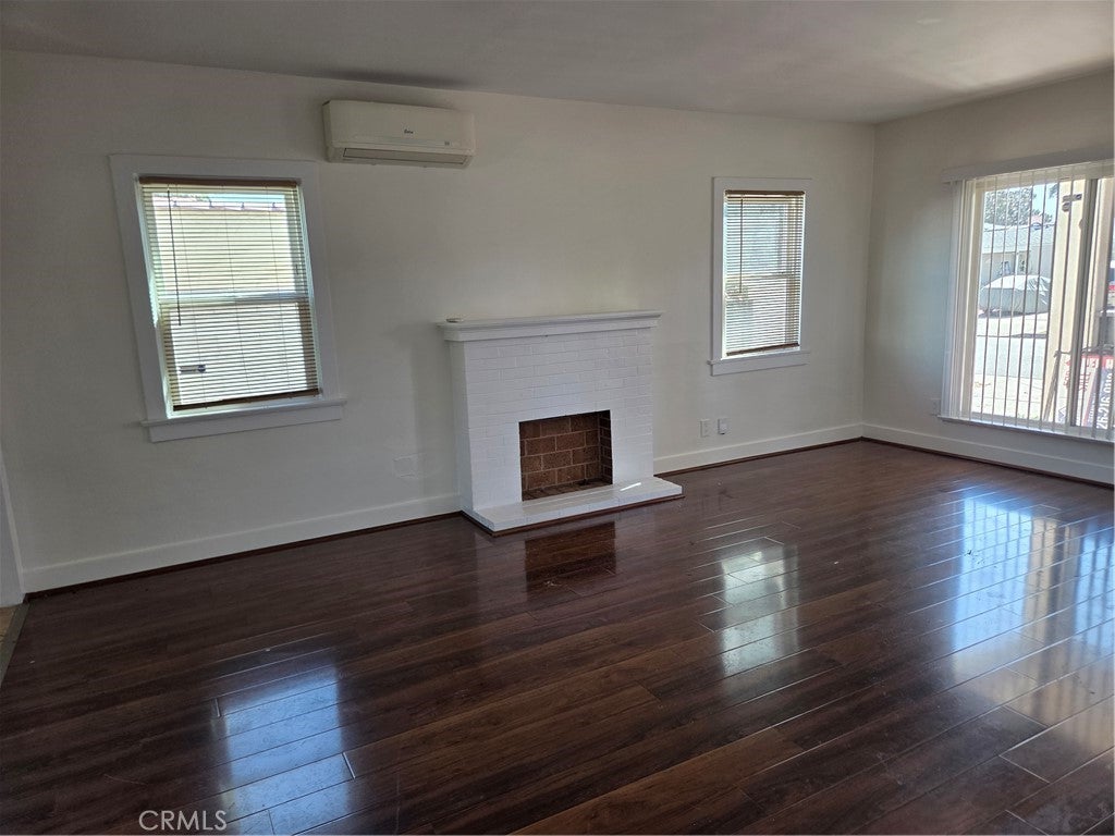 321 E Norwood