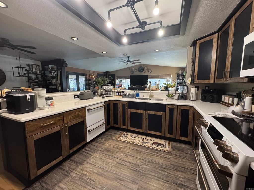 16734 Georgios Way