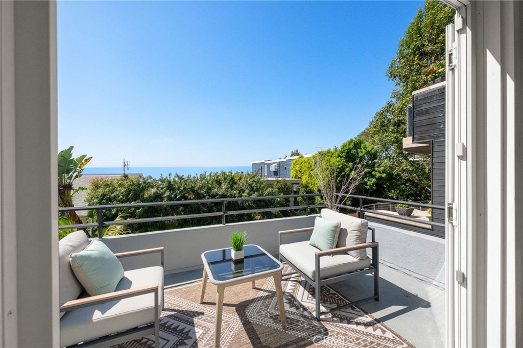 Arch Beach Heights (ABH) - Residential