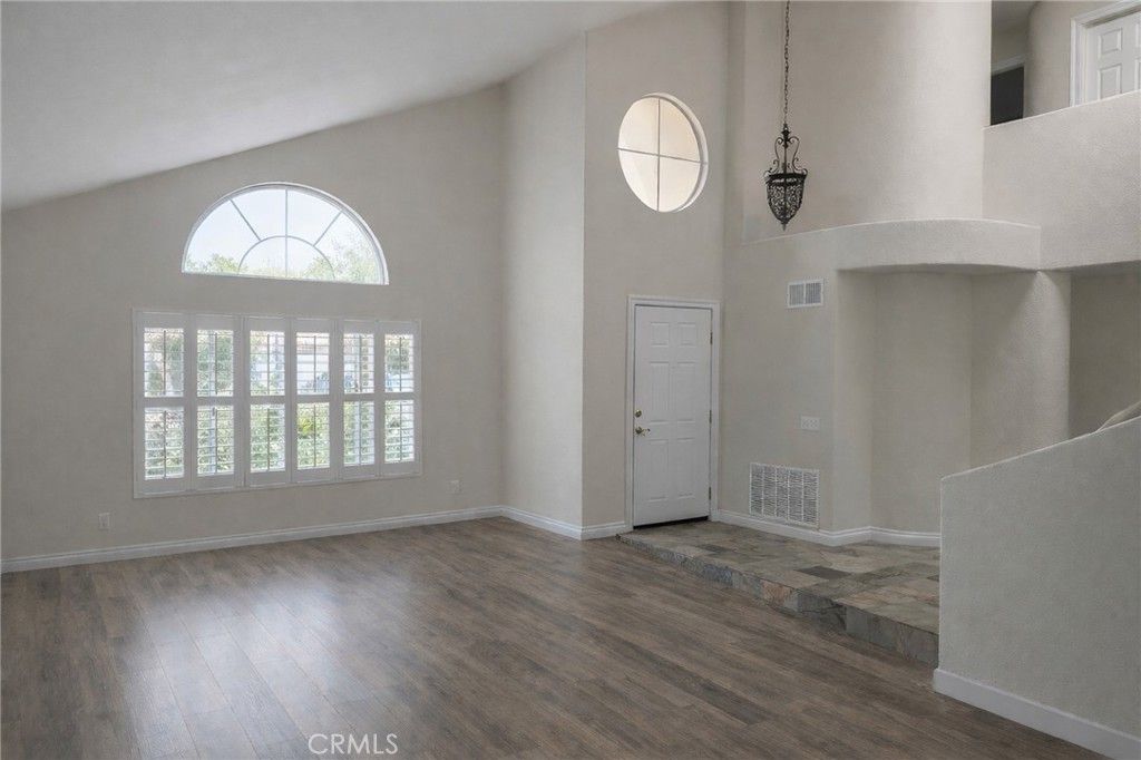 Photo of 25534 Kim Ct Ct, Murrieta, CA 92563 (MLS # SW26044847)