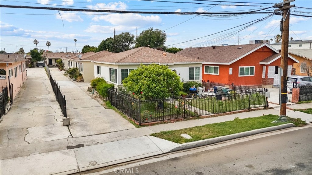 10605 Buford Avenue