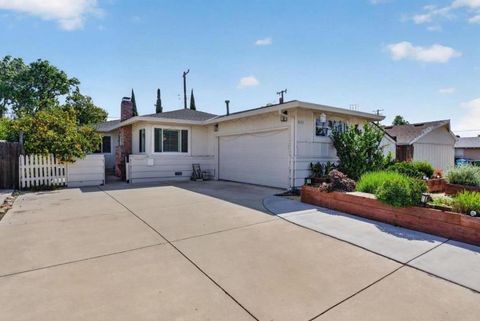 Photo of 2155 Monterey Avenue, Santa Clara, CA 95051 (MLS # ML82043516)