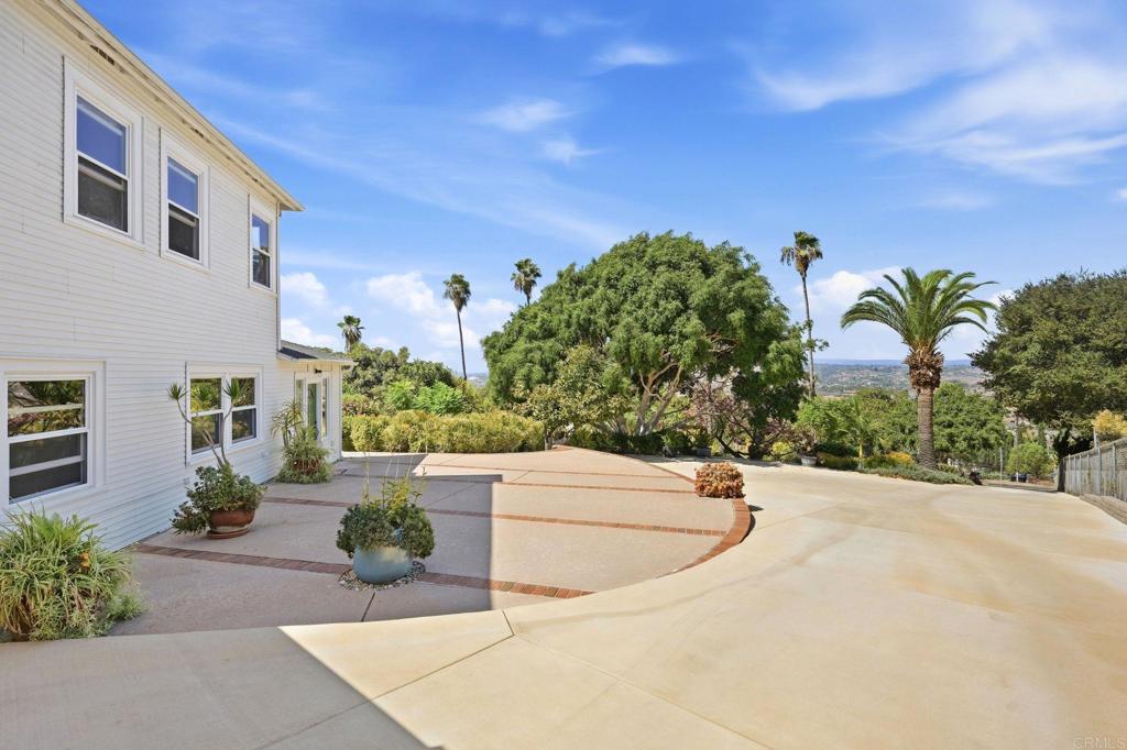 2900 Harris Drive