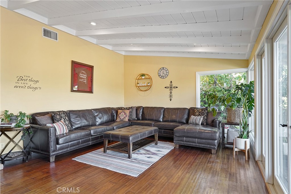 27200 Sunnyridge
