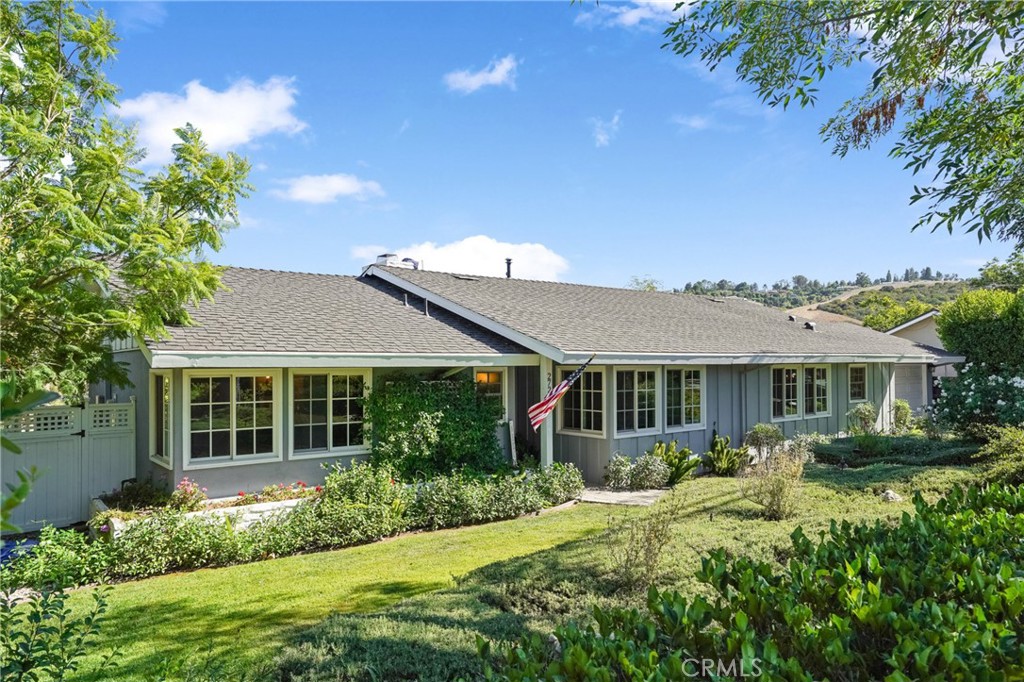 27200 Sunnyridge