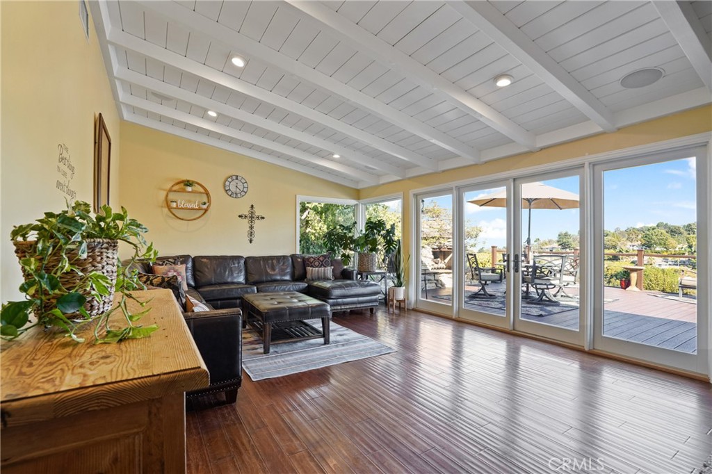 27200 Sunnyridge