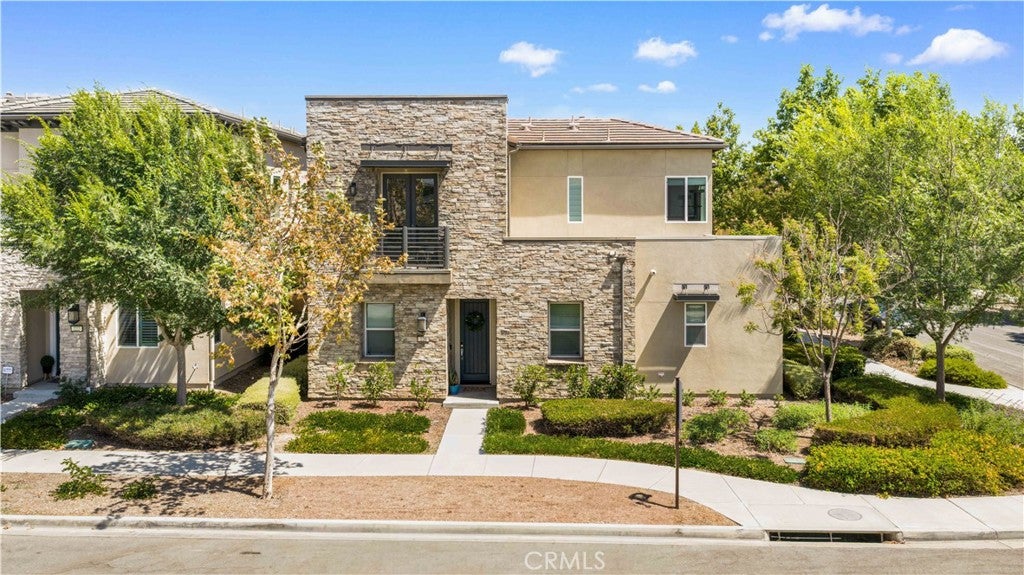 220 Follyhatch, Irvine CA 92618