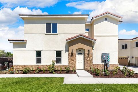 Photo of 1216 S San Antonio Avenue, Pomona, CA 91766 (MLS # WS25218061) Photo of 1216 S San Antonio Avenue, Pomona, CA 91766 (MLS # WS25218061)