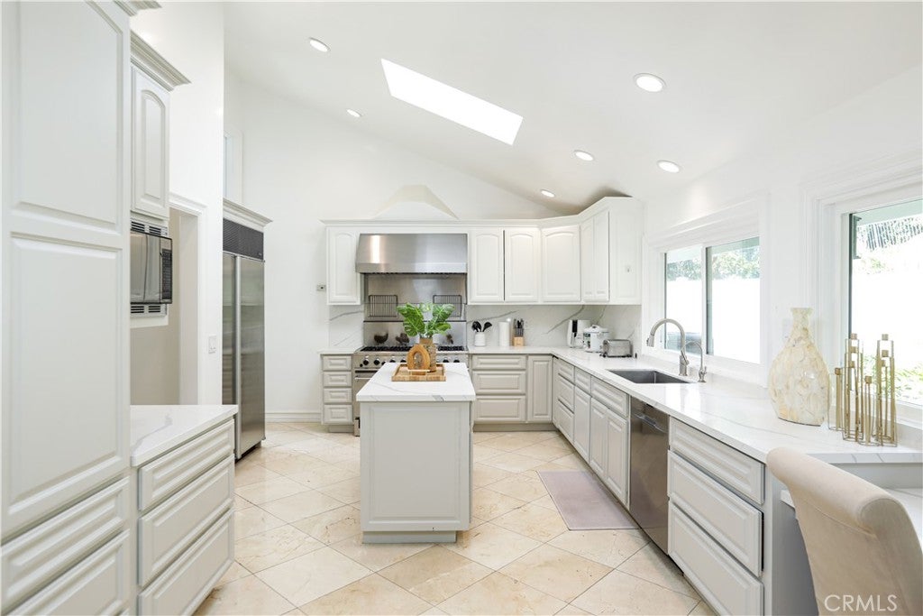 31 Silver Crescent