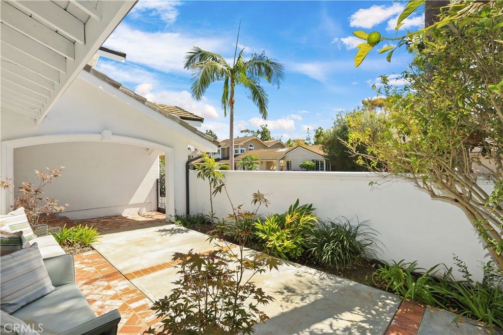 31 Silver Crescent
