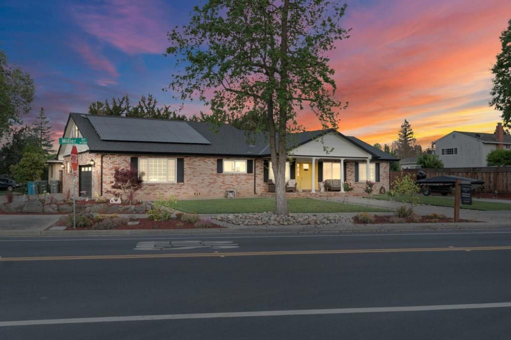 Photo of 7390 Miller Avenue, Gilroy, CA 95020 (MLS # ML82040522)