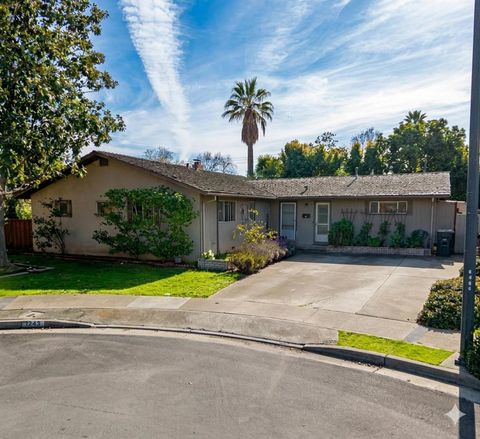 Photo of 1243 Gooseberry Court, Sunnyvale, CA 94087 (MLS # ML82047581)