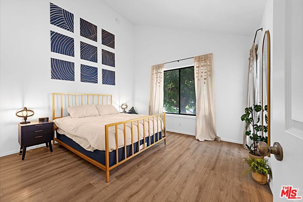 620 W Hyde Park Boulevard 117