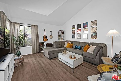 Photo of 620 W Hyde Park Boulevard #117, Inglewood, CA 90302 (MLS # 26761069)