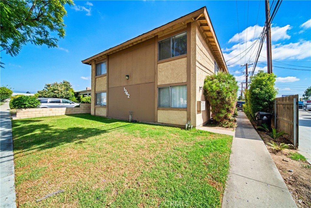 1342 Edgewood