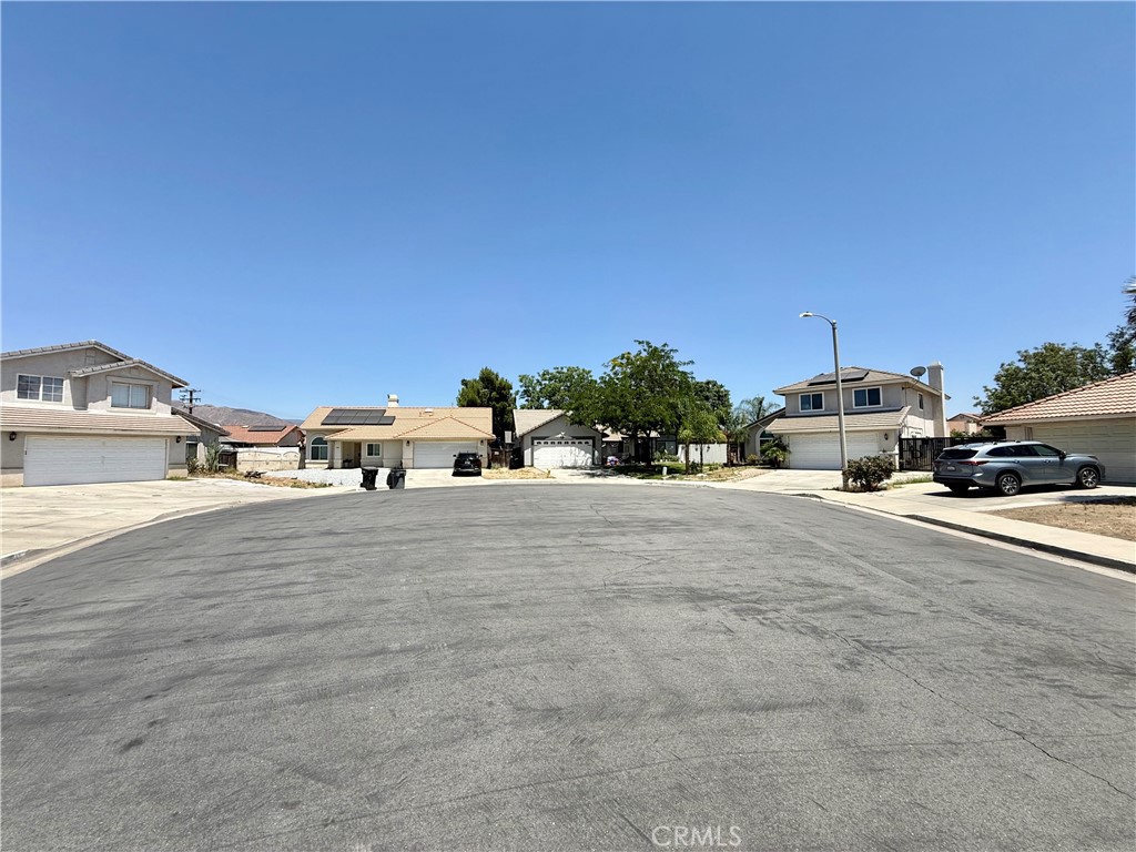 1046 Sycamore