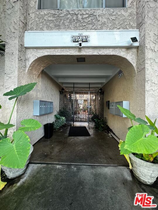 4244 E 5th Street