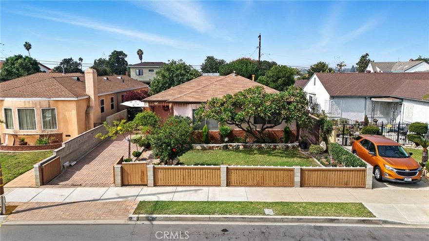 Lovely Single-Story Home in the Heart of Montebello!

This home features two generously sized bedrooms, one bathroom, a spacious living room, and a laundry room. The front yard boasts beautiful landscaping, while the large backyard with mature fruit trees, is perfect for entertaining! The property also offers alley access for added convenience.

Centrally located near the Montebello Golf Course, shopping centers, schools, parks, and the 60 Freeway. A must-see!