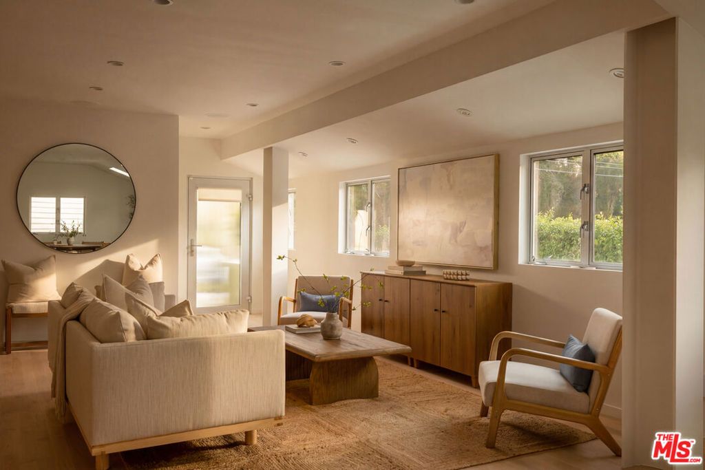 Photo of 257 Entrada Drive, Santa Monica, CA 90402 (MLS # 26745967)