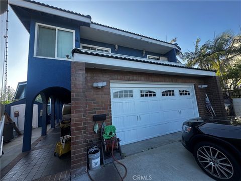 Photo of 124 W Burke DR, Montebello, CA 90640 (MLS # SR26104590)