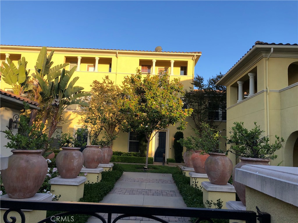 Lombard Court (WDLC) - Residential Lease