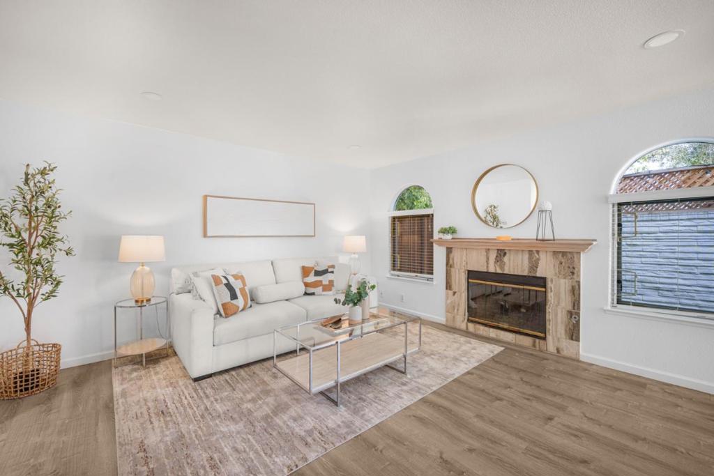 2313 Villa Place