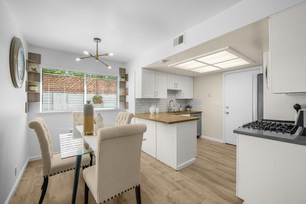 2313 Villa Place