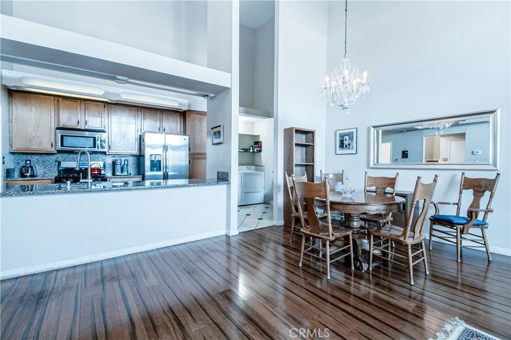 Photo of 5440 Lindley Avenue #310, Encino, CA 91316 (MLS # SR25255524)