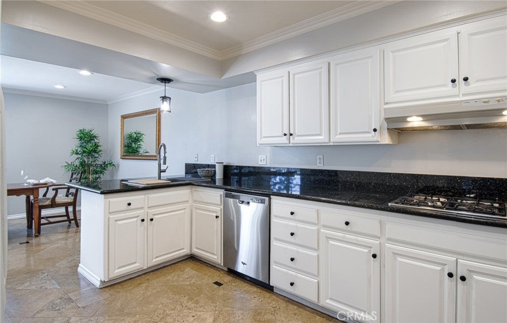 34 Senisa, Irvine CA 92612 - Photo 8