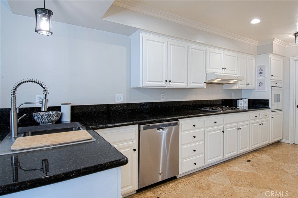 34 Senisa, Irvine CA 92612 - Photo 9