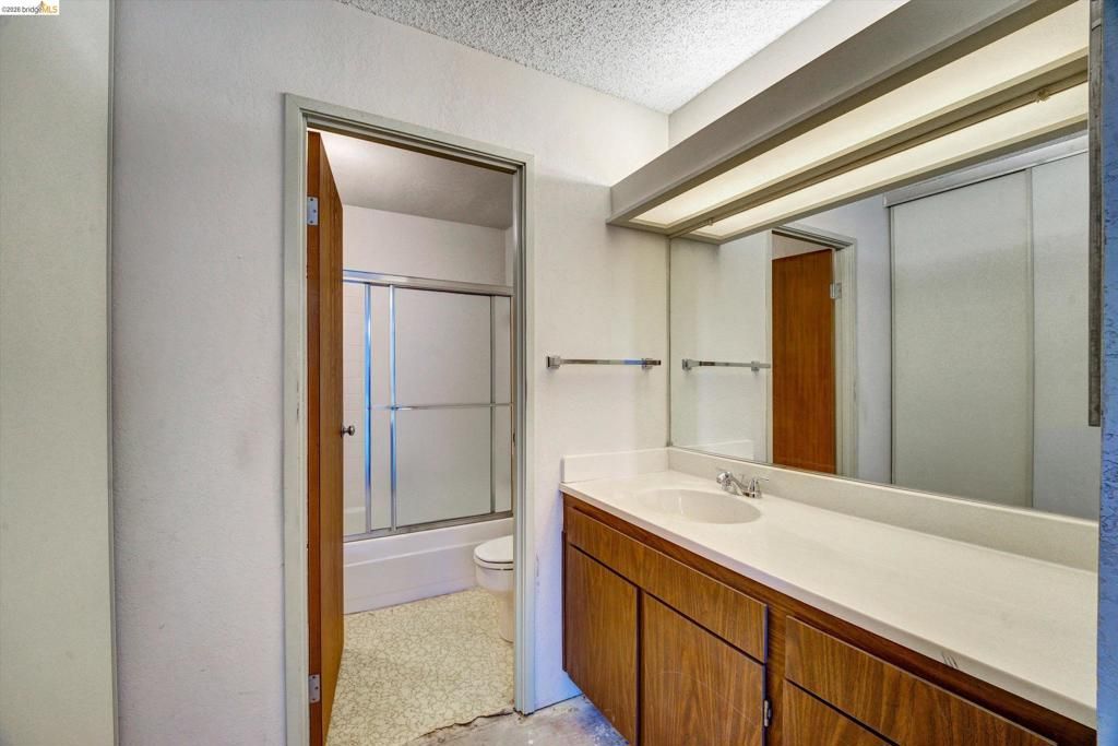 Photo of 555 Pierce St St #520, Albany, CA 94706 (MLS # 41131094)